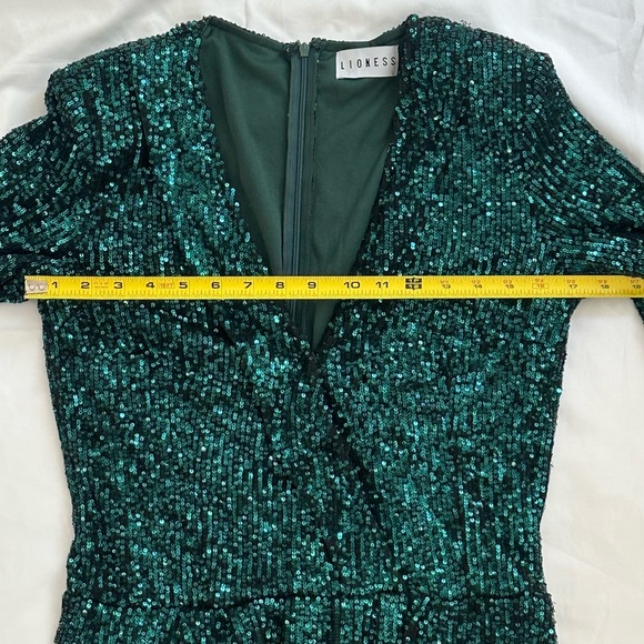 Lioness Make Your Move Mini Dress In Emerald Green Sequin, size Large - Picture 5 of 10